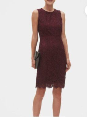BANANA REPUBLIC 2P... Wine lace dress